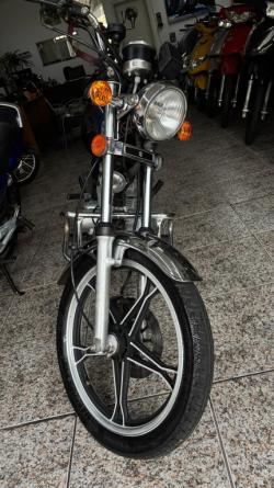 SUZUKI Intruder 125 