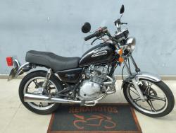 SUZUKI Intruder 125 