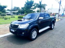 TOYOTA Hilux Caminhonete 3.0 4P 4X4 SRV TURBO DIESEL TOP CABINE DUPLA AUTOMTICO