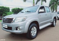 TOYOTA Hilux Caminhonete 3.0 4P 4X4 SRV TURBO DIESEL CABINE DUPLA AUTOMTICO