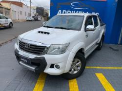 TOYOTA Hilux Caminhonete 3.0 4P 4X4 SRV TURBO DIESEL CABINE DUPLA AUTOMTICO