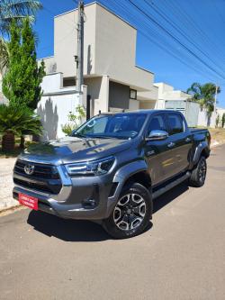 TOYOTA Hilux Caminhonete 2.8 16V SRX PLUS 4X4 TURBO DIESEL CABINE DUPLA AUTOMTICO