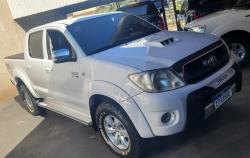 TOYOTA Hilux Caminhonete 3.0 16V 4P 4X4 SRV TURBO DIESEL CABINE DUPLA AUTOMTICO