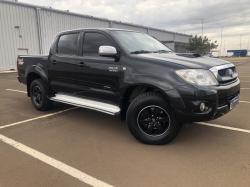 TOYOTA Hilux Caminhonete 3.0 4P 4X4 SRV TURBO DIESEL CABINE DUPLA AUTOMTICO