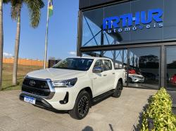 TOYOTA Hilux Caminhonete 2.8 16V 4P SR 4X4 DIESEL CABINE DUPLA AUTOMTICO