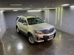 TOYOTA Hilux SW4 2.7 16V 4P SR