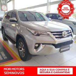 TOYOTA Hilux SW4 2.8 16V 4P SRX 4X4 7 LUGARES TURBO DIESEL AUTOMTICO