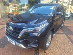 TOYOTA Hilux SW4 2.8 4P SRX 4X4 DIAMOND 7 LUGARES TURBO DIESEL AUTOMTICO