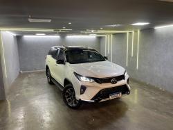 TOYOTA Hilux SW4 2.8 4P SRX 4X4 DIAMOND 7 LUGARES TURBO DIESEL AUTOMTICO