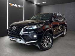 TOYOTA Hilux SW4 2.8 16V 4P SRX 4X4 7 LUGARES TURBO DIESEL AUTOMTICO