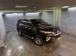 TOYOTA Hilux SW4 2.8 4P SRX 4X4 TURBO DIESEL AUTOMTICO