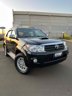 TOYOTA Hilux SW4 3.0 16V 4P SRV 4X4 7 LUGARES TURBO DIESEL AUTOMTICO