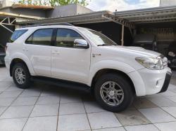 TOYOTA Hilux SW4 3.0 16V 4P SRV 4X4 7 LUGARES TURBO DIESEL AUTOMTICO