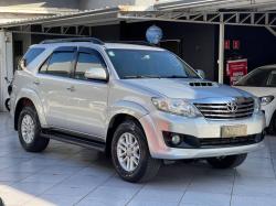 TOYOTA Hilux SW4 