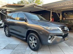 TOYOTA Hilux SW4 