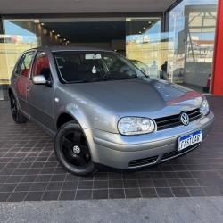 VOLKSWAGEN Golf 1.6 4P FLEX