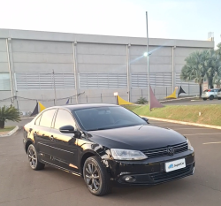 VOLKSWAGEN Jetta 2.0 4P CONFORTLINE FLEX