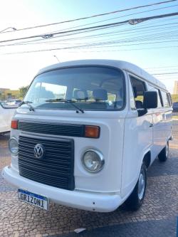 VOLKSWAGEN Kombi 1.4 FLEX STD 9 LUGARES