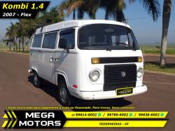 VOLKSWAGEN Kombi 1.4 FLEX STD 9 LUGARES