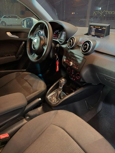 AUDI A1 1.4 16V 4P TFSI SPORTBACK ATRACTION S-TRONIC AUTOM�TICO, Foto 12