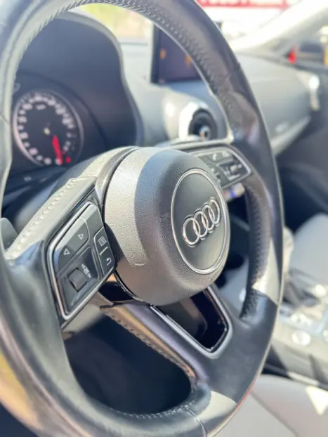 AUDI A3 1.4 16V 4P 35 TFSI SPORTBACK S-LINE LIMITED TIPTRONIC AUTOM�TICO, Foto 2