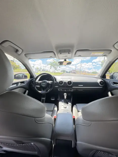 AUDI A3 1.4 16V 4P 35 TFSI SPORTBACK S-LINE LIMITED TIPTRONIC AUTOM�TICO, Foto 4