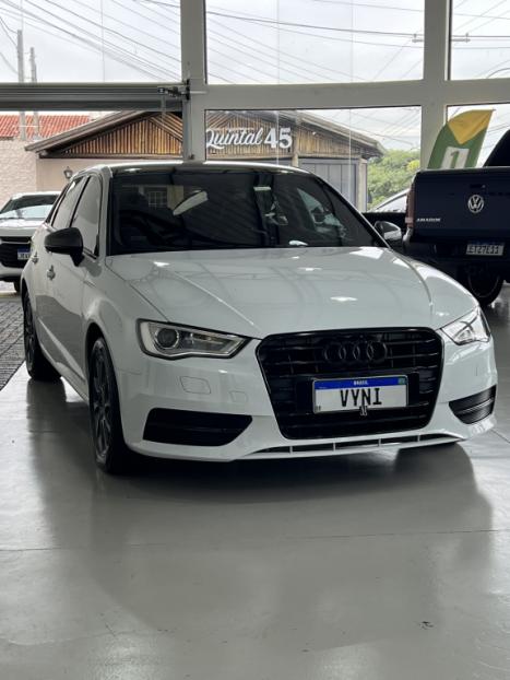AUDI A3 1.4 16V 4P TFSI SPORTBACK S-TRONIC AUTOM�TICO, Foto 4