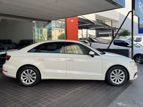 AUDI A3 1.4 16V 4P TFSI ATTRACTION S-TRONIC AUTOMÁTICO, Foto 3