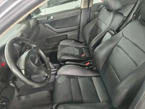 AUDI A3 1.8 4P, Foto 8