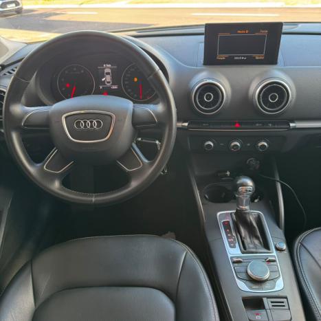 AUDI A3 Sedan 1.4 16V 4P TFSI ATTRACTION AUTOM�TICO, Foto 11