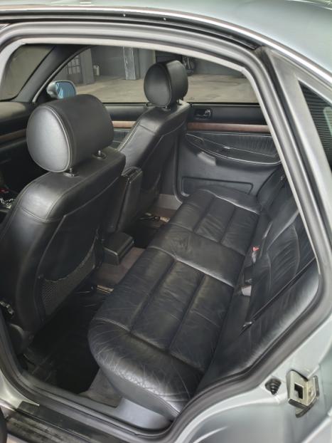 AUDI A4 2.4 V6 30V 4P AUTOM�TICO, Foto 7