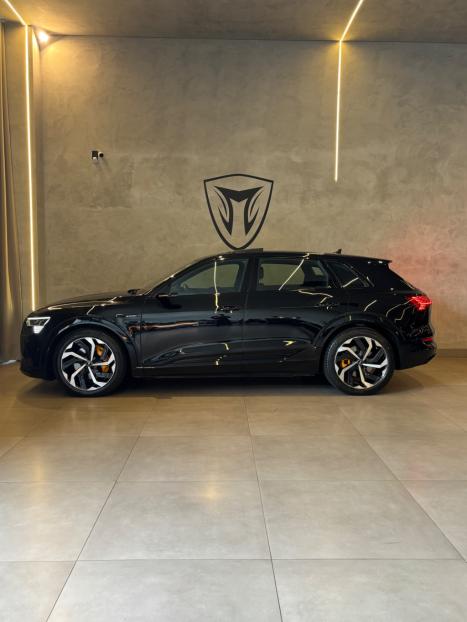 AUDI E-Tron EL�TRICO 4P PERFORMANCE QUATTRO, Foto 3