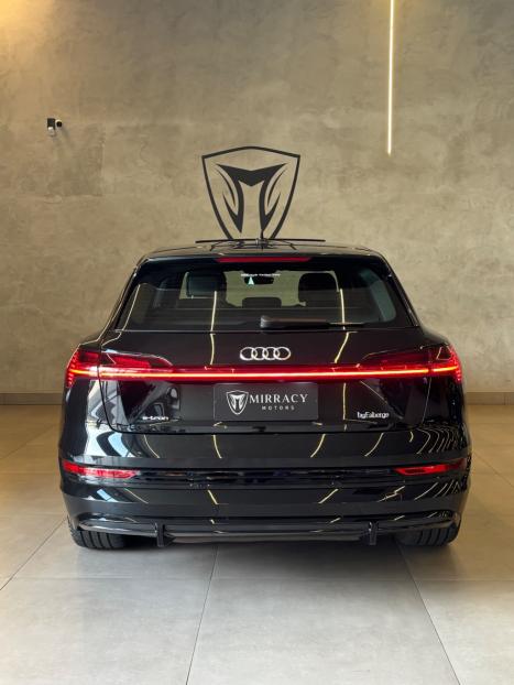 AUDI E-Tron EL�TRICO 4P PERFORMANCE QUATTRO, Foto 4