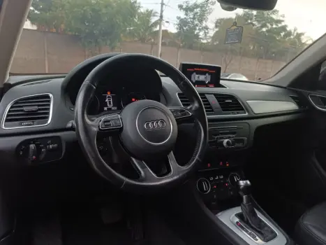 AUDI Q3 1.4 4P FLEX TFSI S-TRONIC AUTOM�TICO, Foto 9