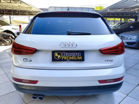 AUDI Q3 1.4 4P TFSI AMBIENTE S-TRONIC AUTOM�TICO, Foto 4