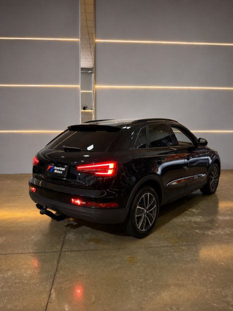 AUDI Q3 1.4 4P TFSI FLEX PRESTIGE PLUS S-TRONIC AUTOM�TICO, Foto 2