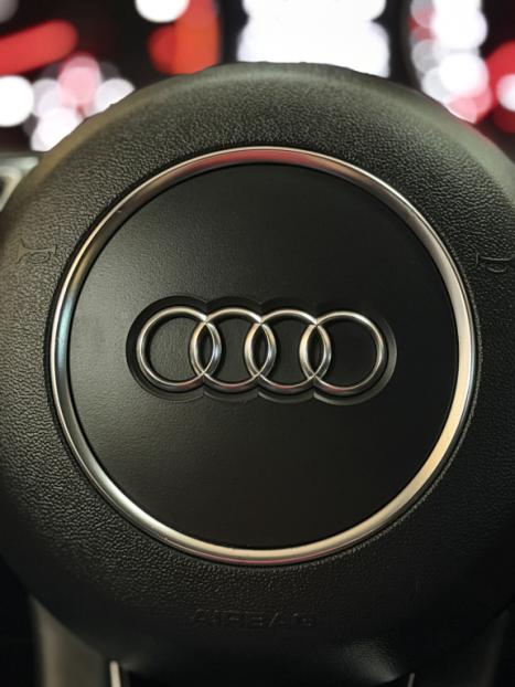 AUDI Q3 1.4 4P TFSI FLEX PRESTIGE PLUS S-TRONIC AUTOM�TICO, Foto 4