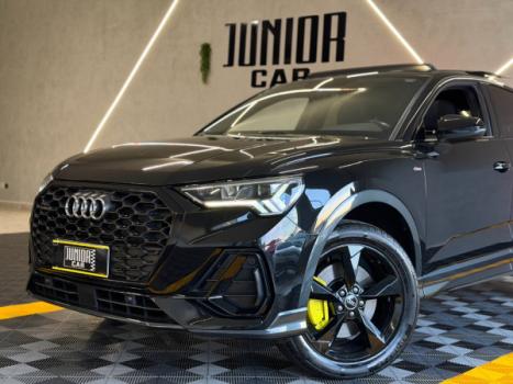 AUDI Q3 2.0 4P 40 TFSI SPORTBACK PERMORMANCE BLACK PLUS QUATTRO TIPTRONIC AUTOM�TICO, Foto 2