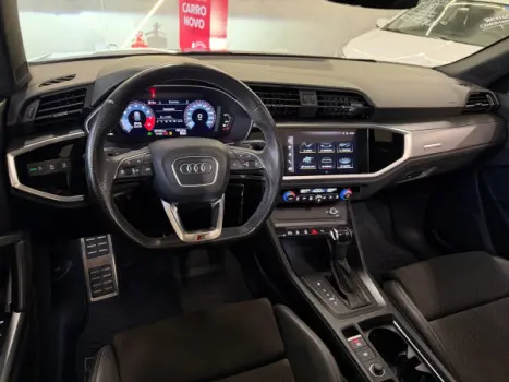 AUDI Q3 2.0 4P 40 TFSI SPORTBACK PERMORMANCE BLACK PLUS QUATTRO TIPTRONIC AUTOM�TICO, Foto 15