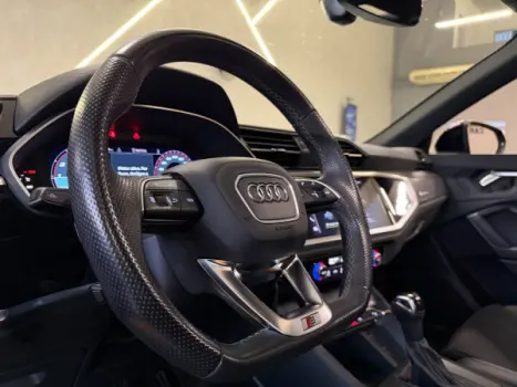AUDI Q3 2.0 4P 40 TFSI SPORTBACK PERMORMANCE BLACK PLUS QUATTRO TIPTRONIC AUTOM�TICO, Foto 16