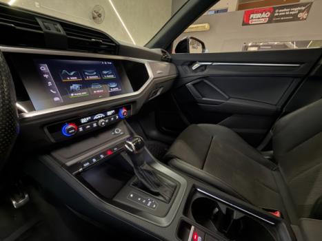 AUDI Q3 2.0 4P 40 TFSI SPORTBACK PERMORMANCE BLACK PLUS QUATTRO TIPTRONIC AUTOM�TICO, Foto 18