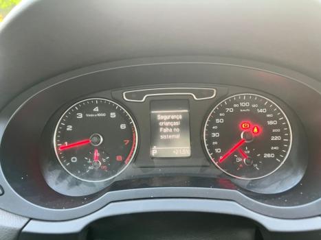 AUDI Q3 2.0 4P TFSI AMBIENTE QUATTRO S-TRONIC AUTOM�TICO, Foto 9