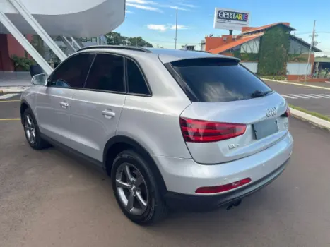 AUDI Q3 2.0 4P TFSI ATTRACTION QUATTRO S-TRONIC AUTOM�TICO, Foto 3