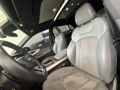 AUDI Q8 3.0 V6 24V 4P TFSI PERFORMANCE BLACK QUATTRO AUTOM�TICO TIPTRONIC, Foto 15