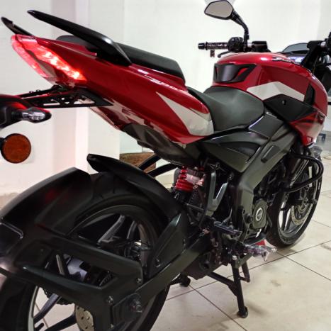 BAJAJ Dominar 200 , Foto 5