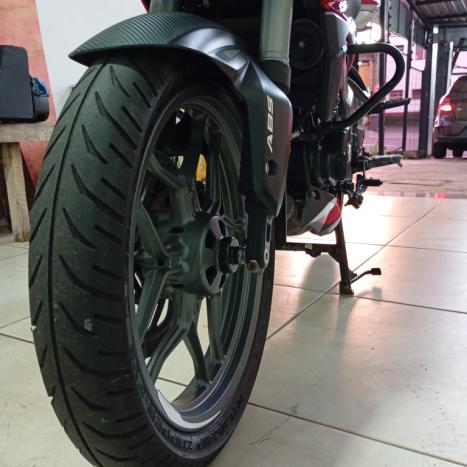 BAJAJ Dominar 200 , Foto 6