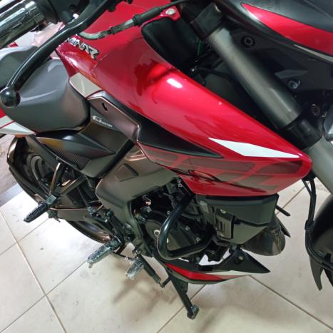 BAJAJ Dominar 200 , Foto 10