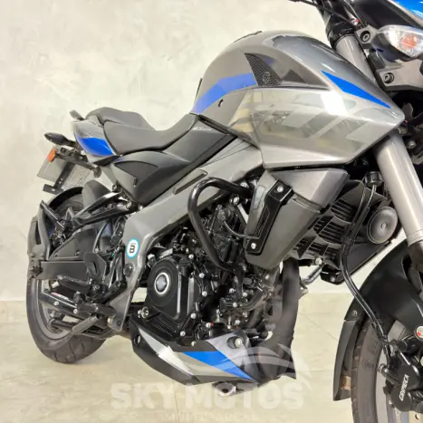 BAJAJ Dominar 200 , Foto 4