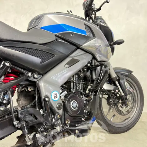BAJAJ Dominar 200 , Foto 8