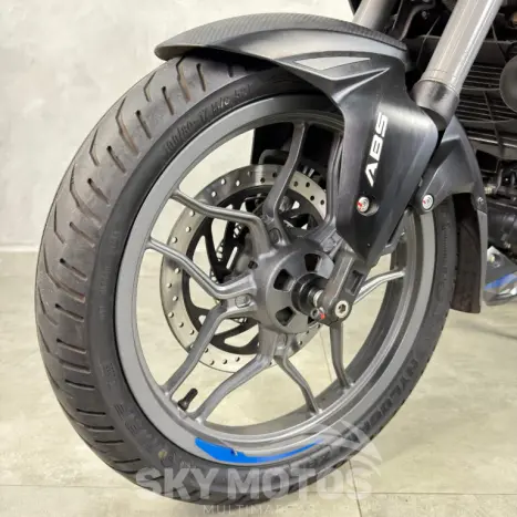 BAJAJ Dominar 200 , Foto 13